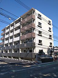 ファヴィオ 博物館前