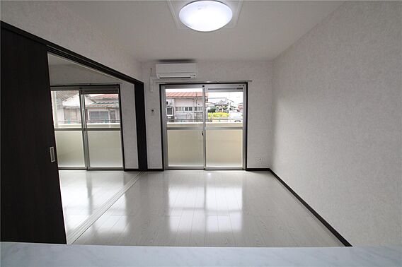 ヴァレンティノ_内装_0