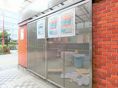 ゴミ置き場整理の行き届いたゴミ置き場。日頃の管理の良さが伺えます。