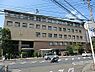 周辺：川崎市高津区役所 各種行政手続きや暮らしに関する相談など、地域の生活を支える行政施設。住民票や戸籍に関する手続きなどにも対応し、日々の暮らしに必要なサービスを身近に利用できます。 1570m