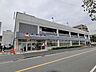 周辺：オーケー溝ノ口店 食品や飲料をはじめ、日用品など幅広い商品を取り揃えるディスカウントスーパー。毎日の食材や生活に必要なものをまとめて購入でき、日々のお買い物に便利な身近な店舗です。 1430m