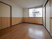ワンポイントクロスでお洒落な洋室6帖