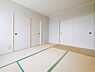 リビング/ダイニング：ゴロンと横になれる畳は和室ならではの良さですね♪