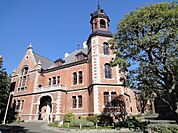 同志社大学 烏丸キャンパス（379m）