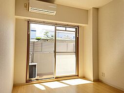 エクシードIII 102 1階1Kのリビング/ダイニング