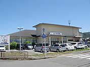ドラッグユタカ 宝ケ池店（83m）