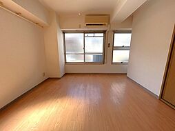 下鴨松柏 118 1階ワンルームのリビング/ダイニング