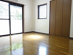 Meadow　Maki　II 203 2階1Kのリビング/ダイニング