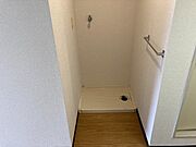 参考写真。洗濯機置き場。
