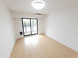 ヴィラ　デュース 4階1DKのリビング/ダイニング