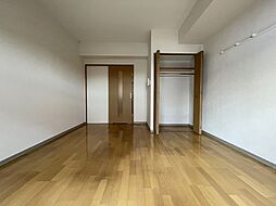 グロリアス桂 3階1Kのリビング/ダイニング