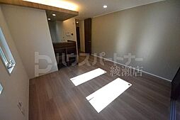 アンジュール綾瀬 206 2階1LDKのリビング/ダイニング