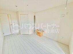 KLEIS青井 102 1階1Kのリビング/ダイニング