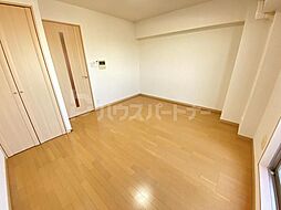 レオーネ綾瀬 601 6階1Kのリビング/ダイニング