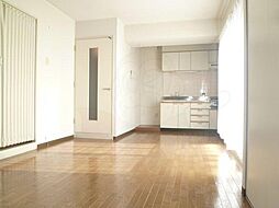 リバーサホ萬 302 4階2LDKのリビング/ダイニング