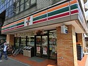 セブン‐イレブン/川崎上小田中1丁目店 徒歩4分。 260m
