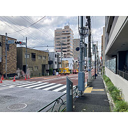 マンション前の通　2023年6月撮影