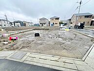 埼玉県草加市両新田西町：物件画像