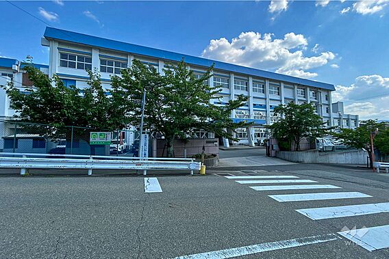東谷中学校[公...