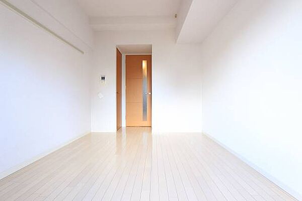 画像3:白を基調としたオシャレなお部屋です。