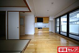 R-COURT泉 7階1LDKのリビング/ダイニング