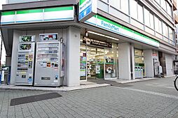 ファミリーマート栄瓦通店 132m