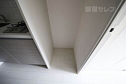 反転の間取りの写真を使用しています