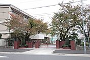 名古屋市立千早小学校 228m