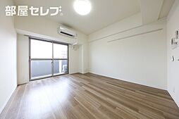 エスカルコート 8階1Kのリビング/ダイニング