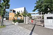 宮中学校 246m