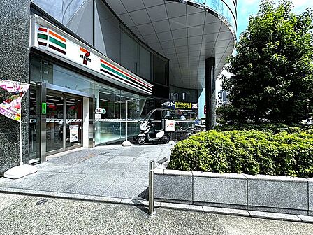 セブンイレブン台東松が谷1丁目店 徒歩6分。 410m