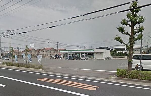 画像16:ファミリーマート 大泉坂田店（1247m）
