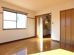 イーストランド 107 1階1DKのリビング/ダイニング