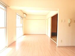 アーバンピーチヒルズ 302 3階3DKのリビング/ダイニング