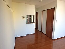 ラフィネド・メゾン 201 2階ワンルームのリビング/ダイニング