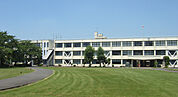 私立関東学園大学（757m）