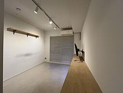 G APARTMENT I 2階ワンルームのリビング/ダイニング