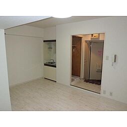 ワールドレジデンス大森 402 4階ワンルームのリビング/ダイニング