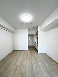 京急本線 新馬場駅 徒歩2分の賃貸マンション 13階1LDKのリビング/ダイニング