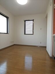 アーバンコート千鳥 201 2階ワンルームのリビング/ダイニング