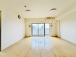 サンデュエル川口青木 3LDKのリビング/ダイニング