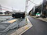 外観：前面道路含む現地写真 