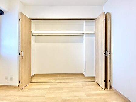 季節ごとの大物もしまえるたっぷりの収納スペース。