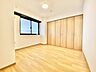 洋室：部屋ごとに設けた収納は、住みやすさへのこだわり。 