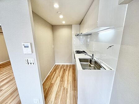 お子様と並んで料理をしても余裕のゆとりのキッチン
