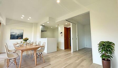 CGで家具を配置しております。家具配置のイメージにご覧ください。