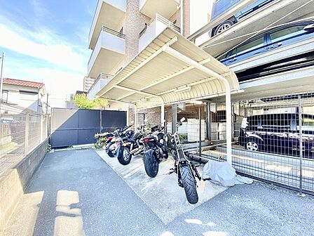 バイク置き場