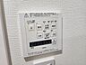 設備：浴室暖房乾燥機がバスルーム内を換気して、カビの発生を抑えます。お洗濯物もよく乾きます。 