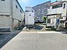 外観：前面道路含む現地写真 