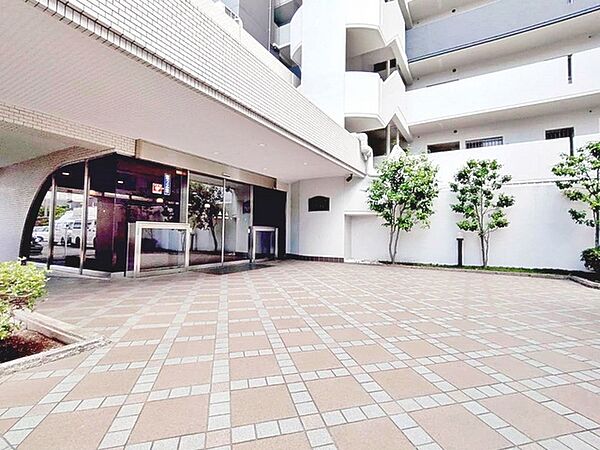 エントランスを拡大表示